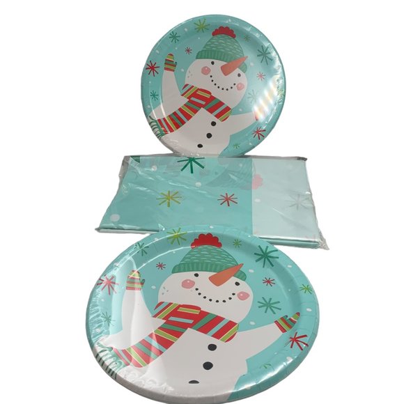 Smiling Snowman 9" Paper Plates Two 8-Packs and Vinyl Tablecloth Set New Sealed - Picture 4 of 4